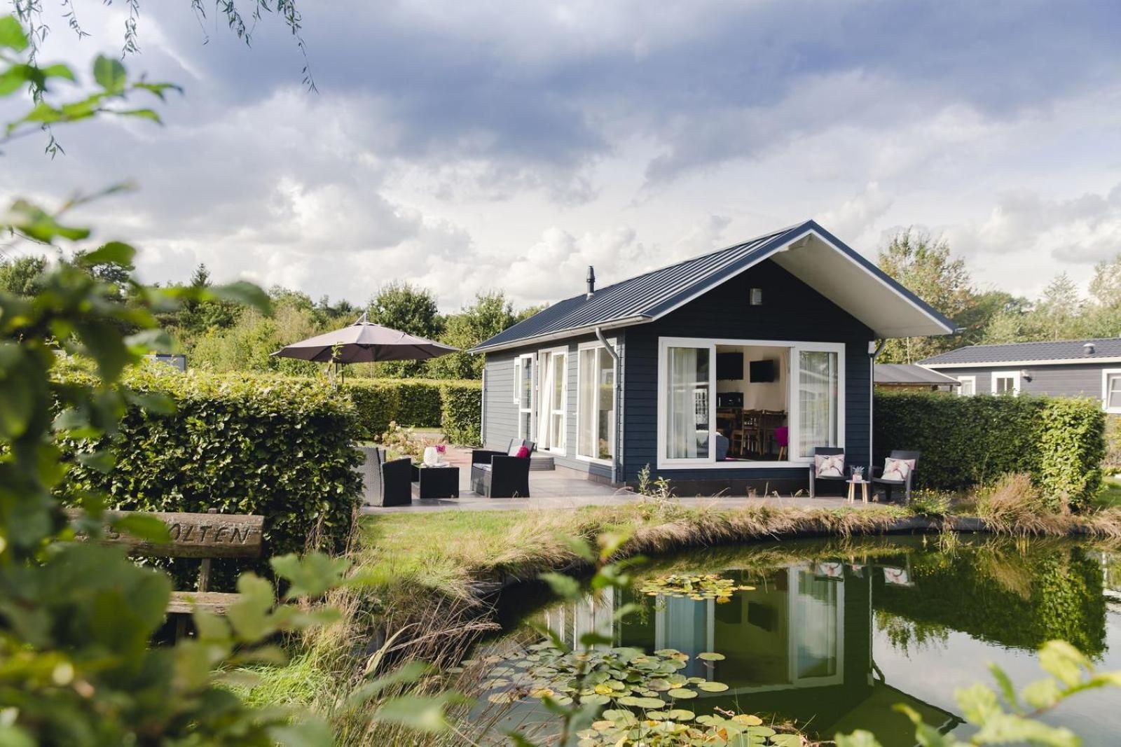 Vakantiepark Hoelte 리쎈 외부 사진