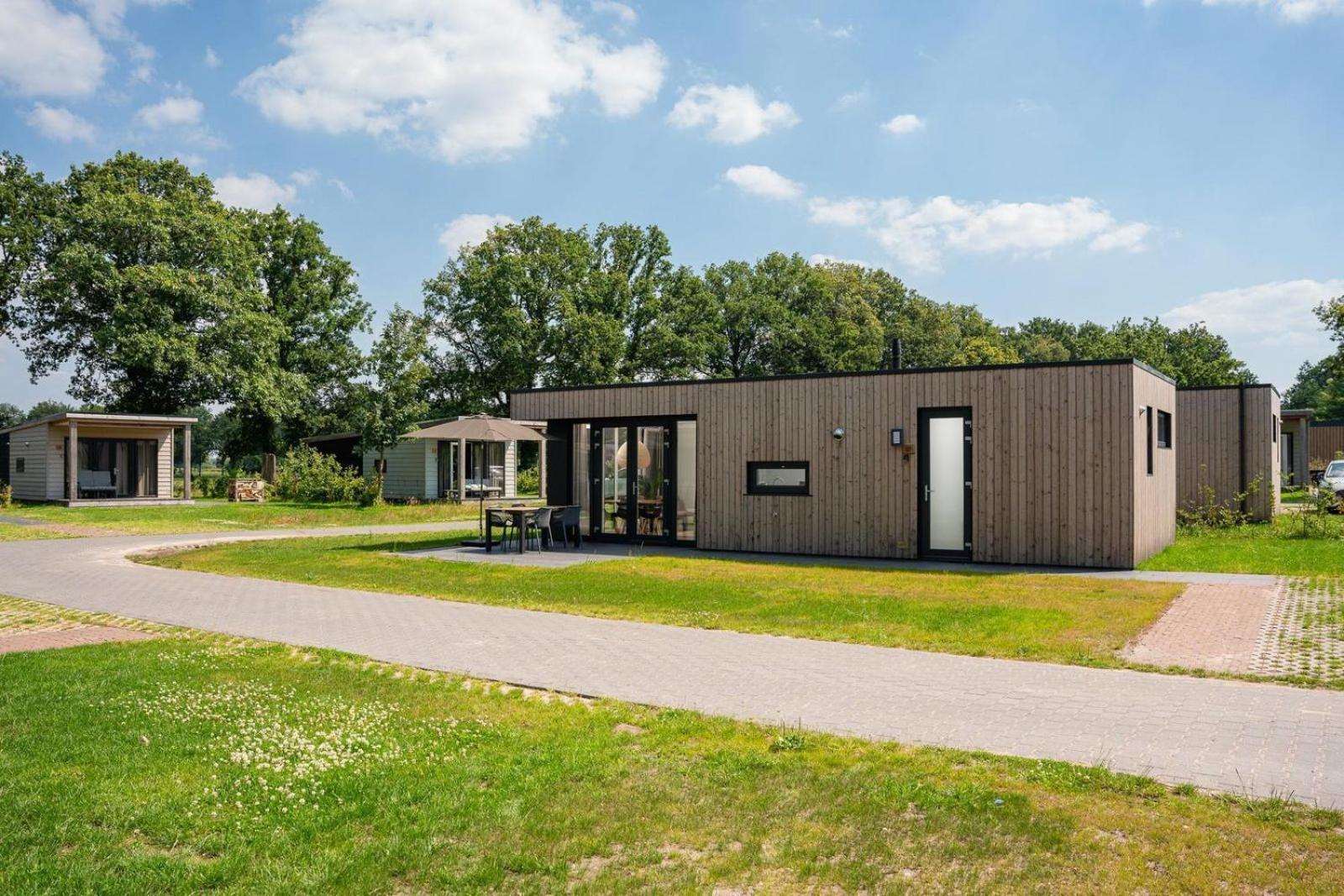 Vakantiepark Hoelte 리쎈 외부 사진