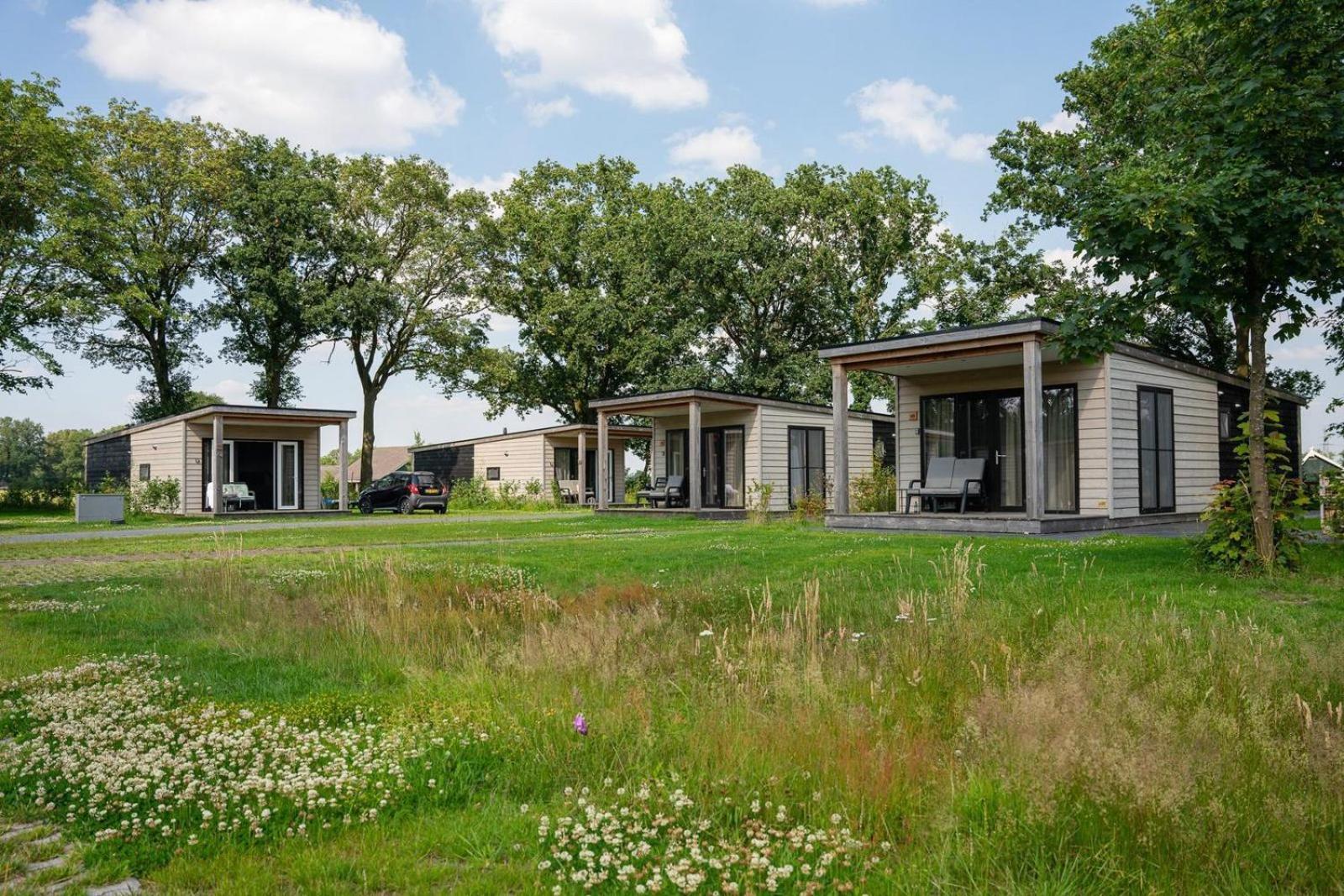 Vakantiepark Hoelte 리쎈 외부 사진